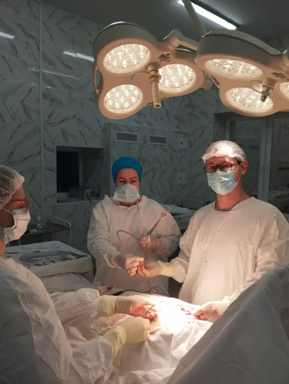 В Беларуси девушка проглотила вилку — вот как это произошло