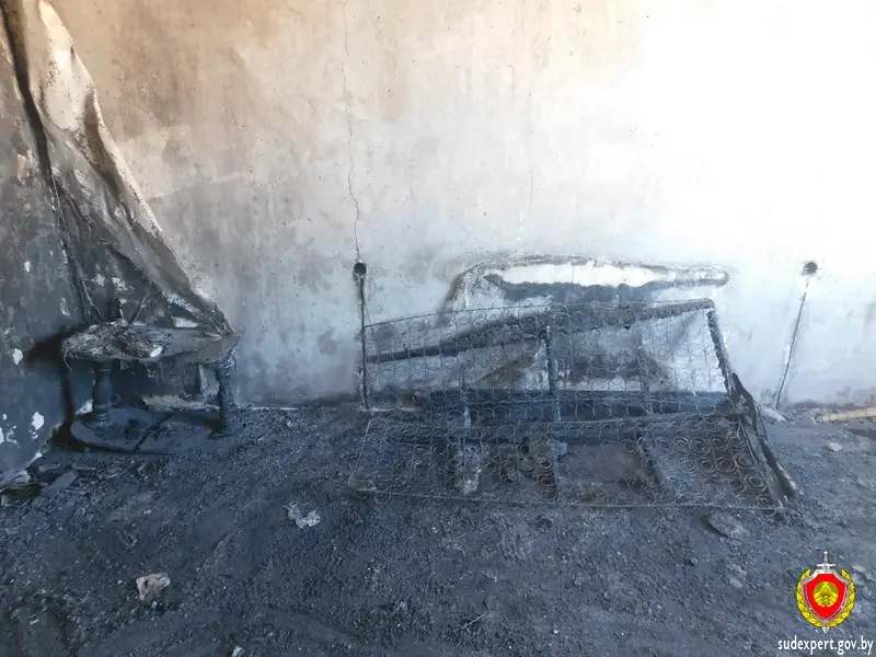 В Лунинце квартира загорелась из-за оставленного на зарядке power bank