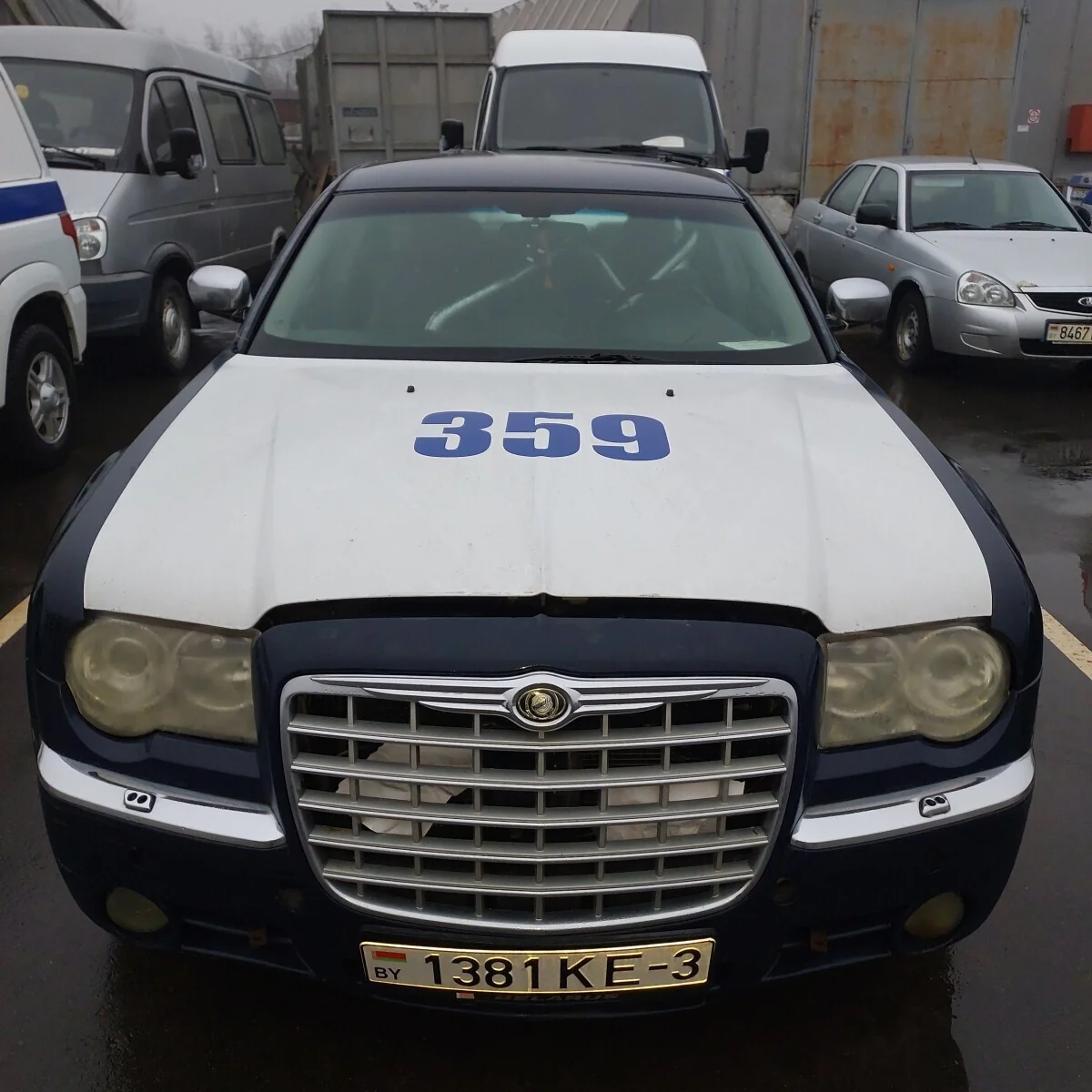 Милицейский Chrysler 300C купили — вот за сколько