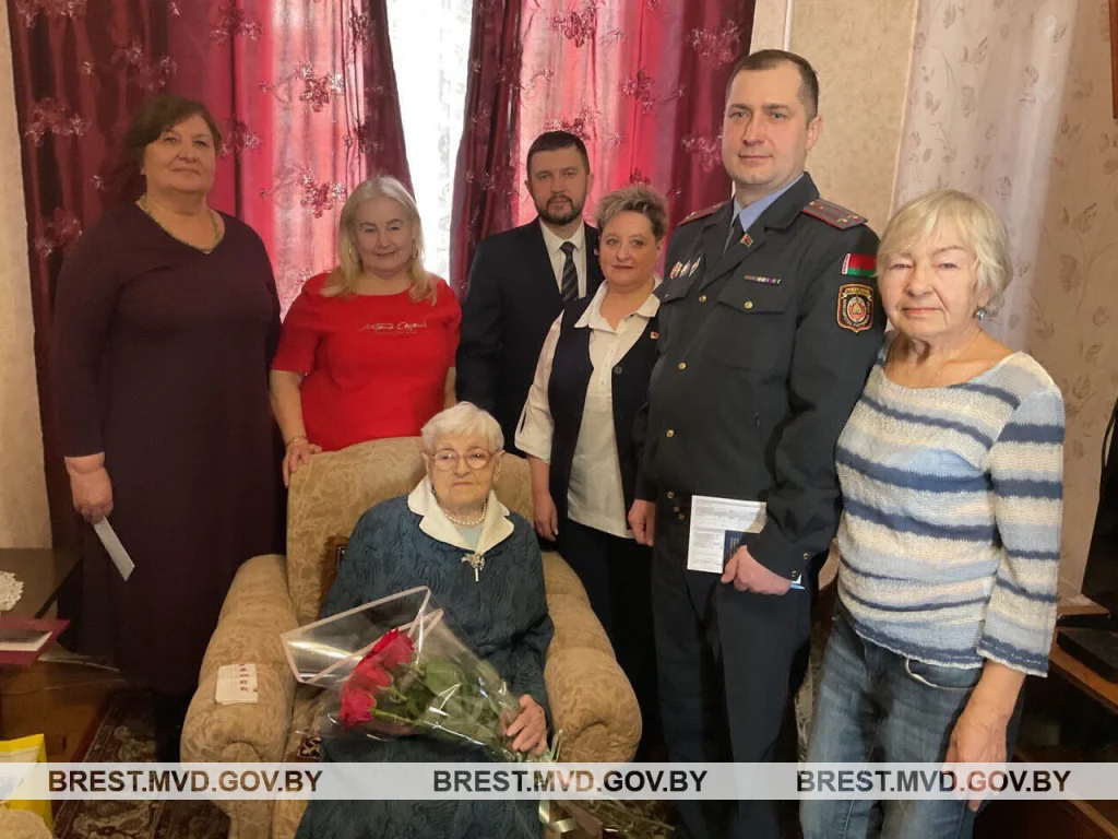 Вековой юбилей отметила 100-летняя жительница Бреста