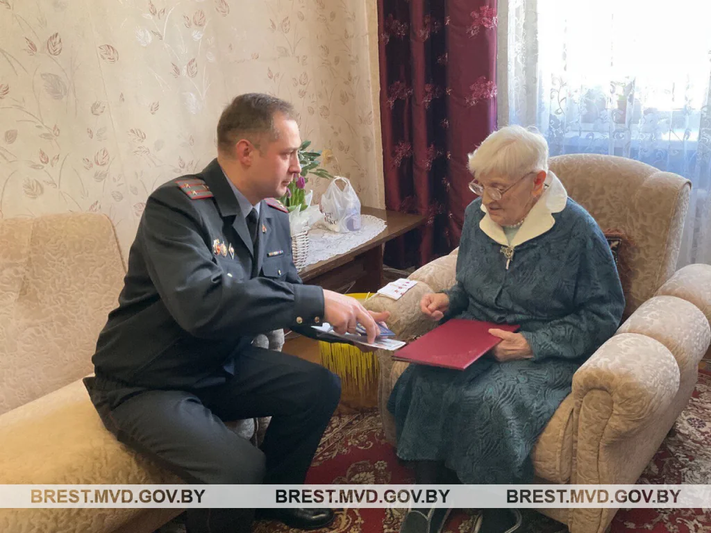 Вековой юбилей отметила 100-летняя жительница Бреста