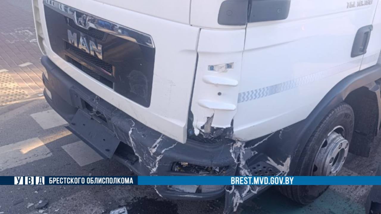 В центре Бреста столкнулись Fiat и MAN