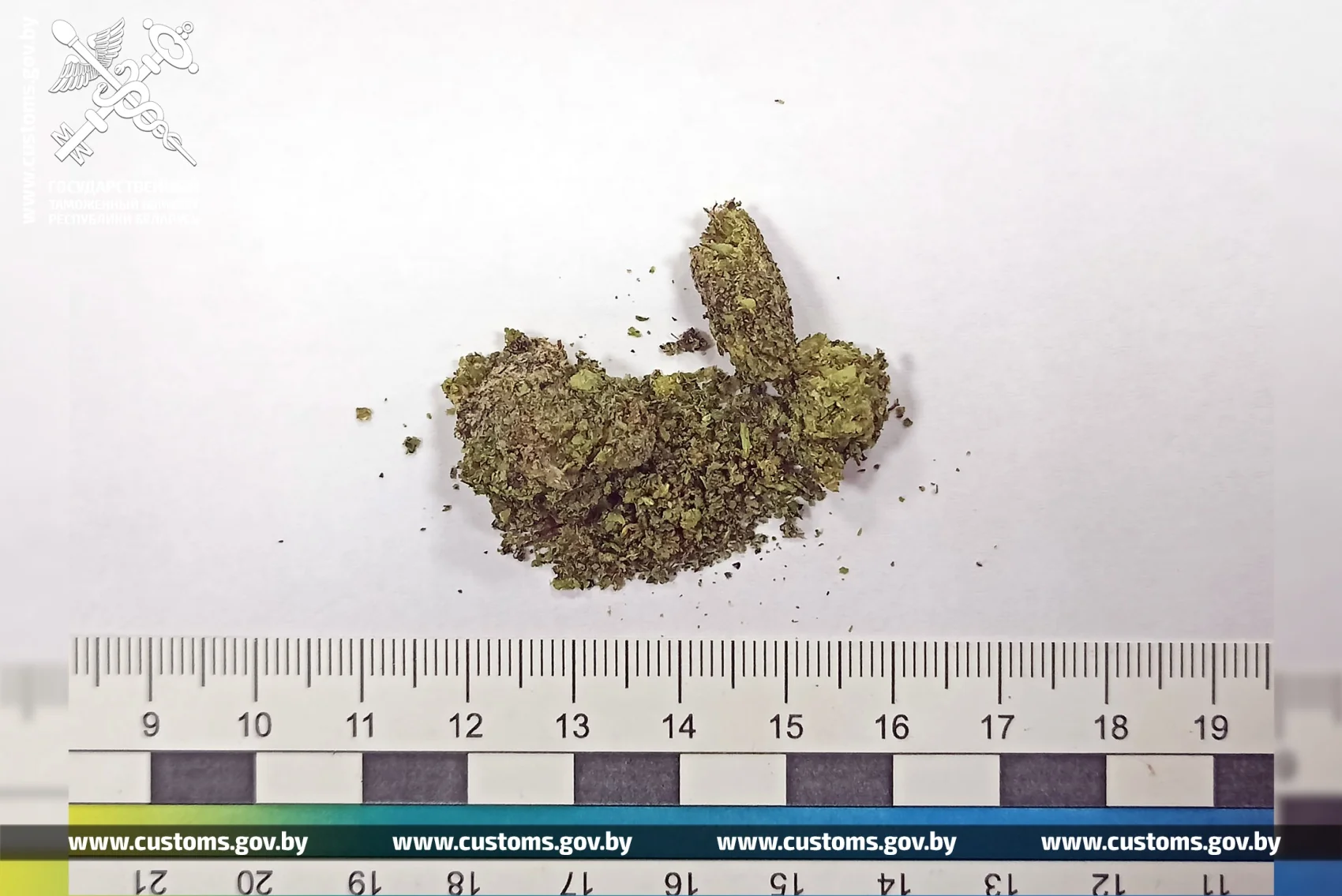 Белорус пытался проглотить сверток с марихуаной — подробности случая на границе