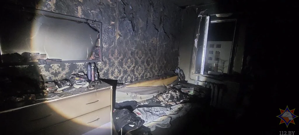 В Микашевичах загорелась комната в общежитии — жильцы выбежали на улицу