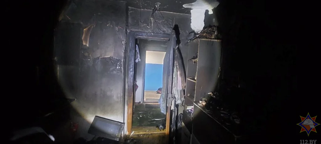 В Микашевичах загорелась комната в общежитии — жильцы выбежали на улицу