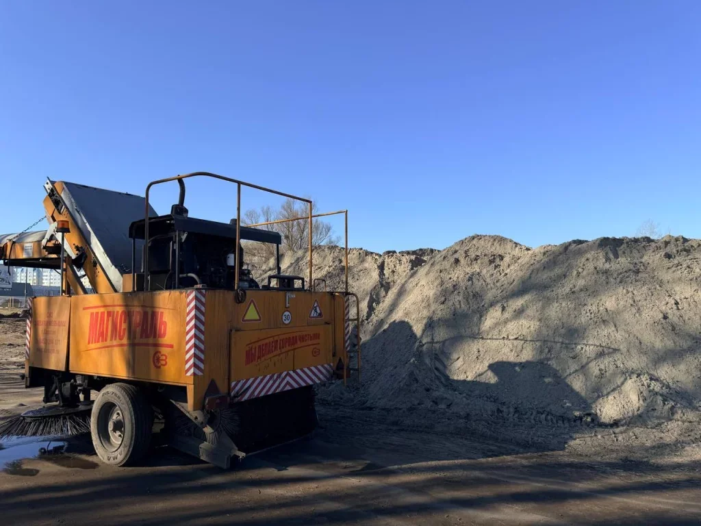 На месте нового пляжа навели порядок. Как в Бресте проходит субботник