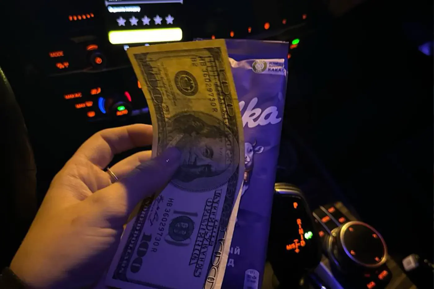 Откровенный рассказ девушки из бизнес-такси