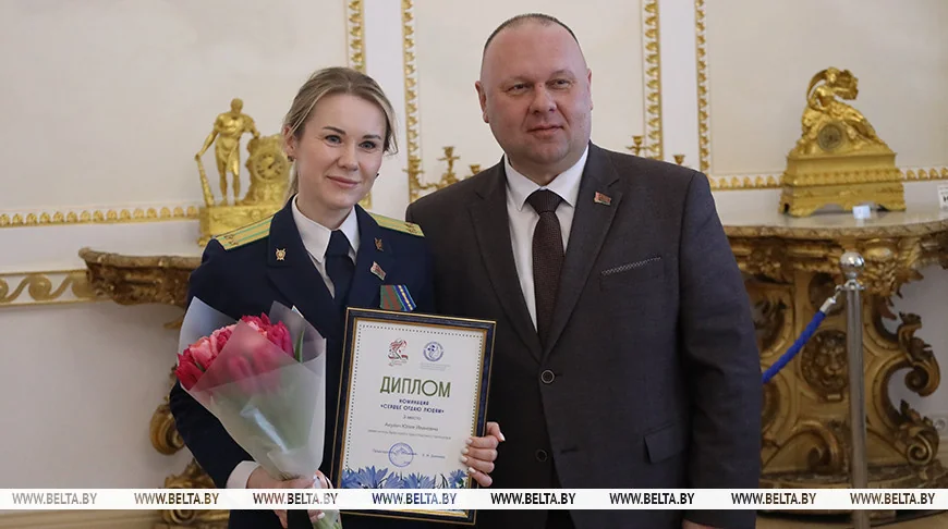 В Коссовском дворце наградили победительниц конкурса «Женщина года» Брестской области