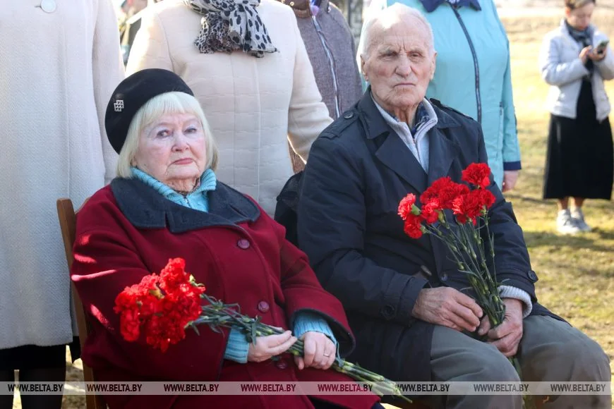 Останки 12 жертв геноцида белорусского народа перезахоронили в Кобрине