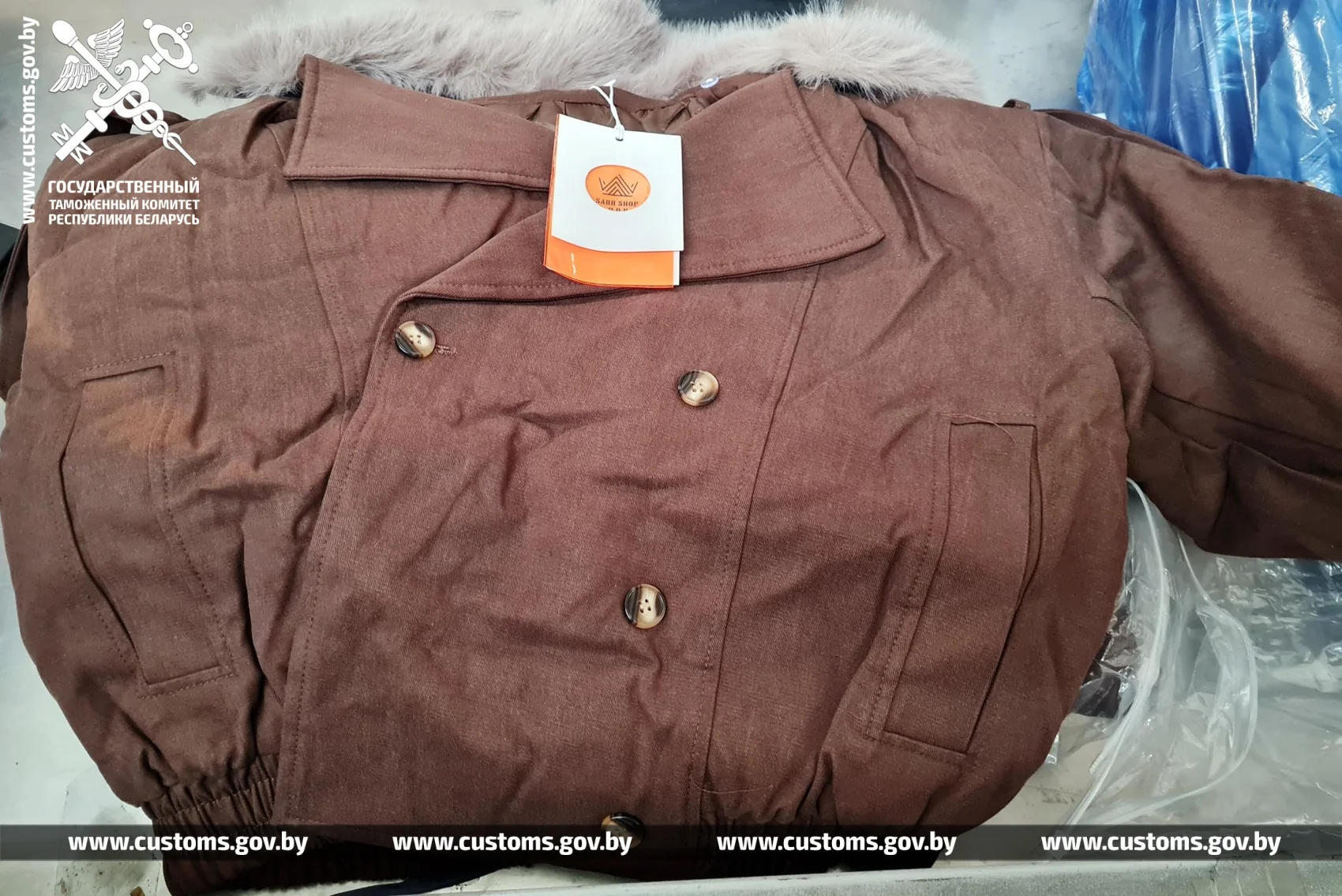 Белорус оставил открытую машину с товаром на 100 тысяч и убежал