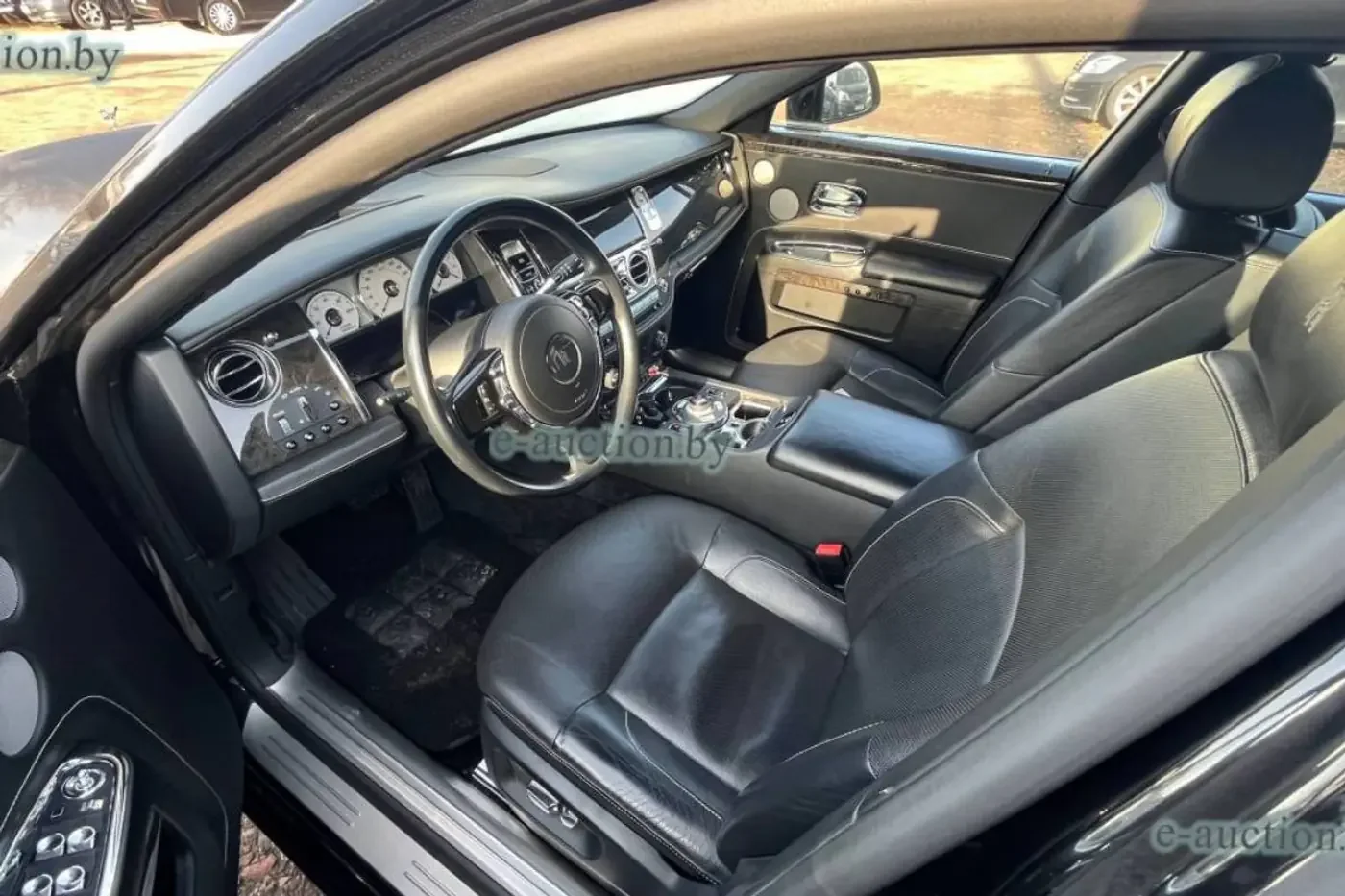 Арестованный Rolls-Royce выставили на аукцион в Беларуси: сколько за него хотят