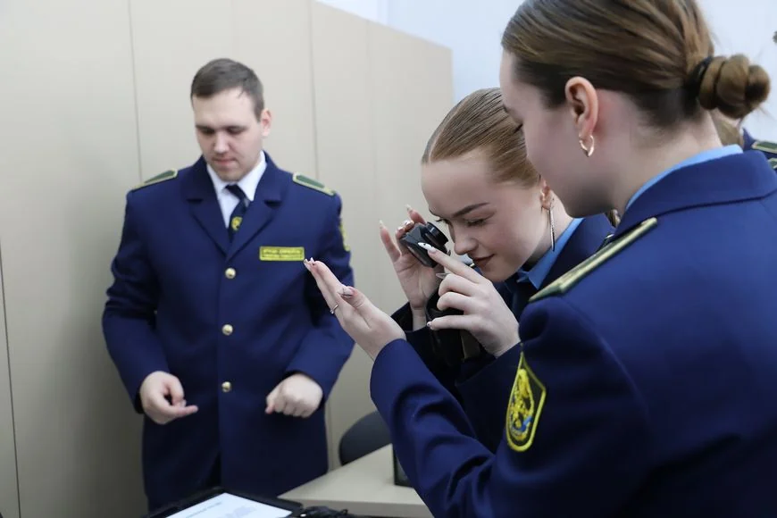 Брестская таможня передала БрГТУ современное досмотровое оборудование для обучения студентов по профилю