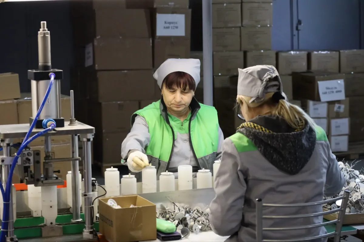 Председатель облисполкома Пётр Пархомчик посетил Брестский электроламповый завод