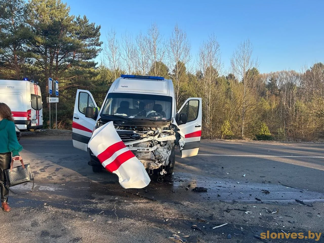 Скорая помощь и BMW столкнулись в Слониме — что известно о происшествии