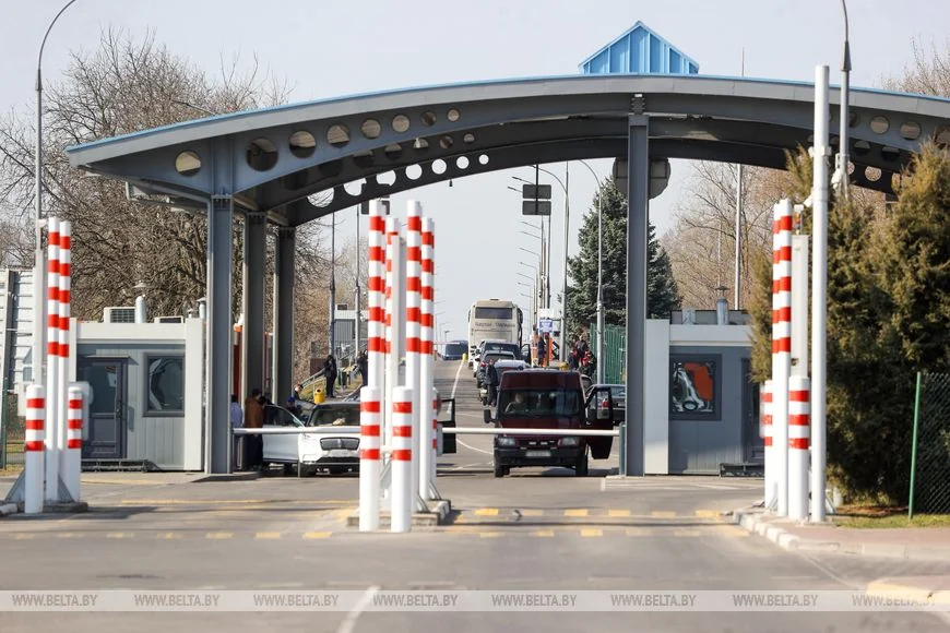 Обновленную зону ожидания перед пунктом пропуска «Брест» планируют открыть в апреле. Какой она будет?