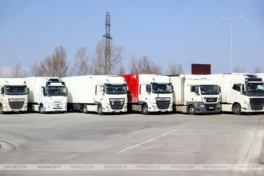 Обновленную зону ожидания перед пунктом пропуска «Брест» планируют открыть в апреле. Какой она будет?