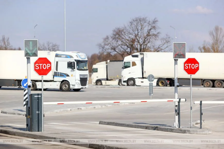Обновленную зону ожидания перед пунктом пропуска «Брест» планируют открыть в апреле. Какой она будет?