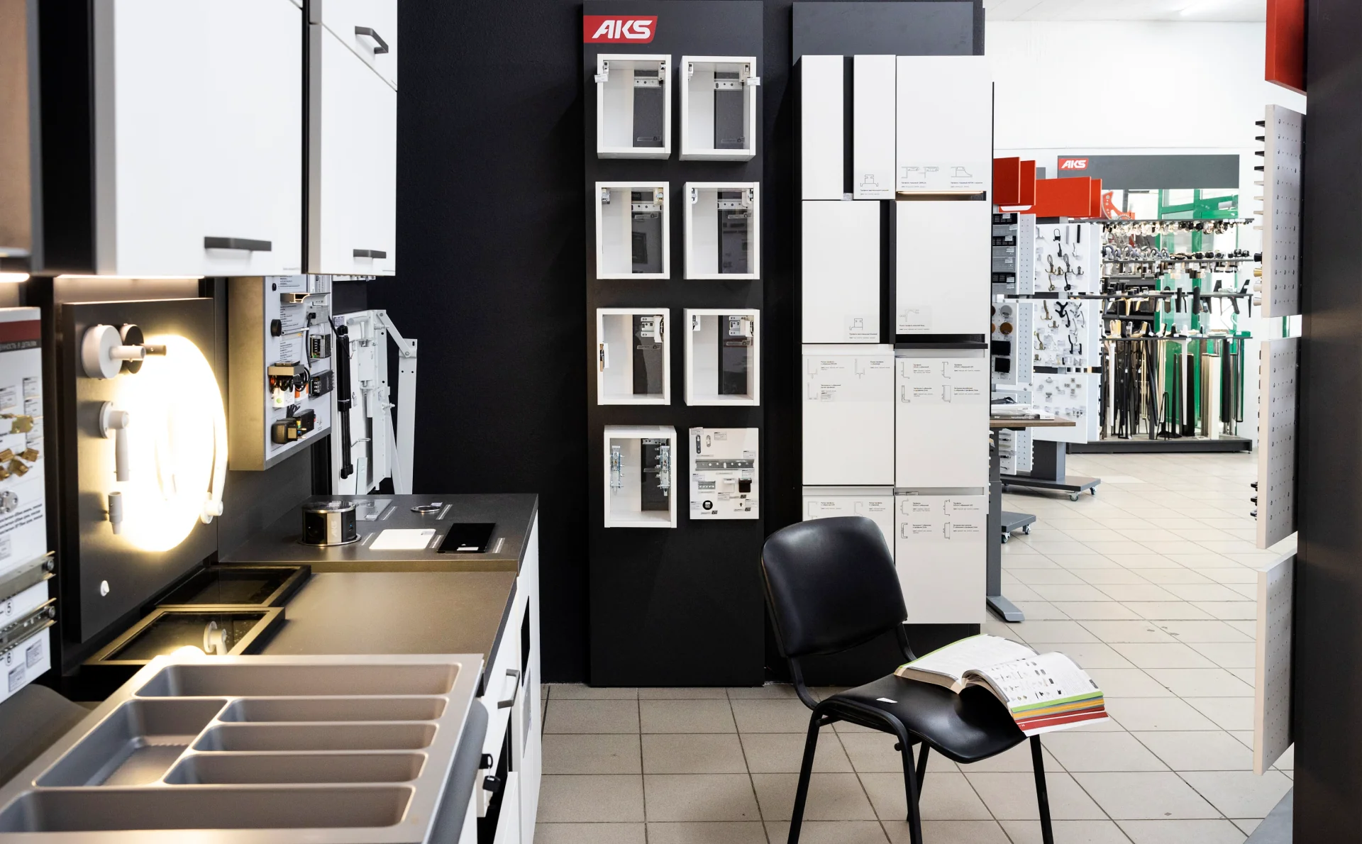 Все для мебели и интерьера в одном месте: AKS открыл новый шоурум в Бресте