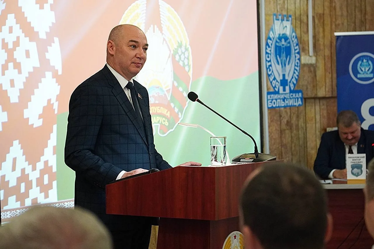 Министр здравоохранения посетил больницу в Бресте: о чем говорили с медиками