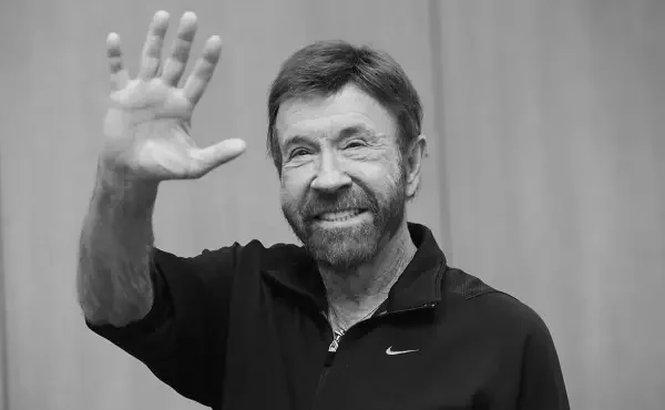 Умер легендарный Чак Норрис