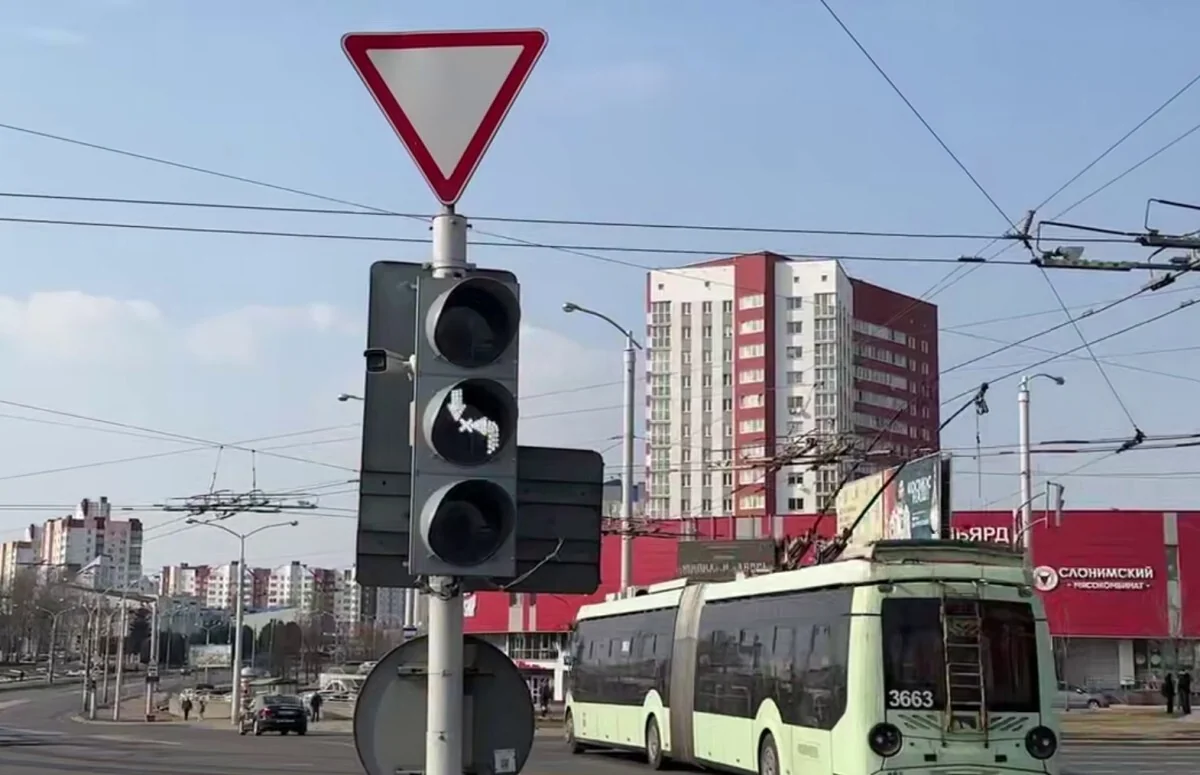 В Беларуси тестируют светофоры с новым сигналом: как он работает