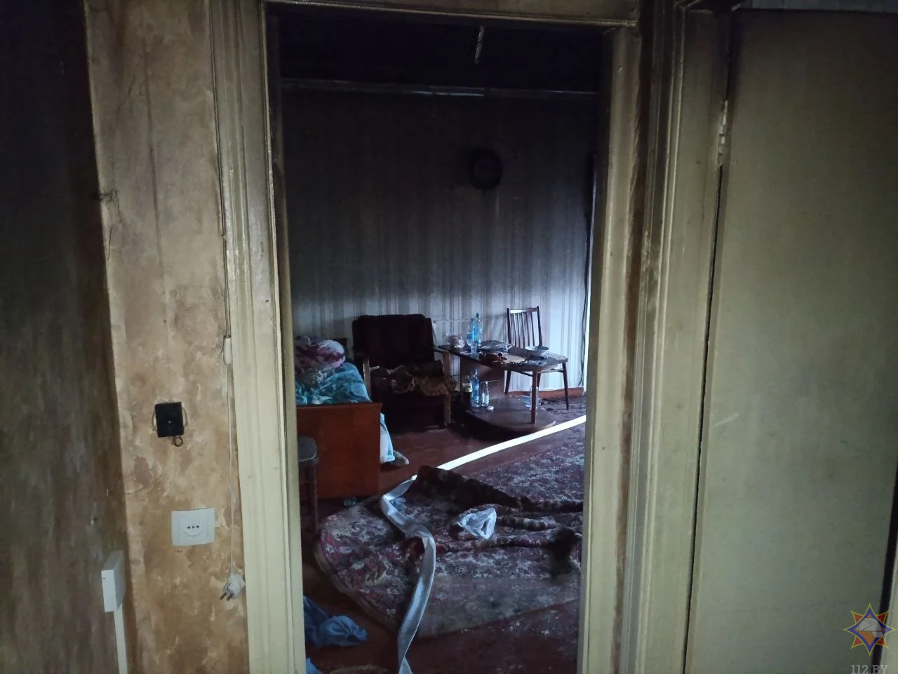 В Пинске из горящей квартиры спасли двоих