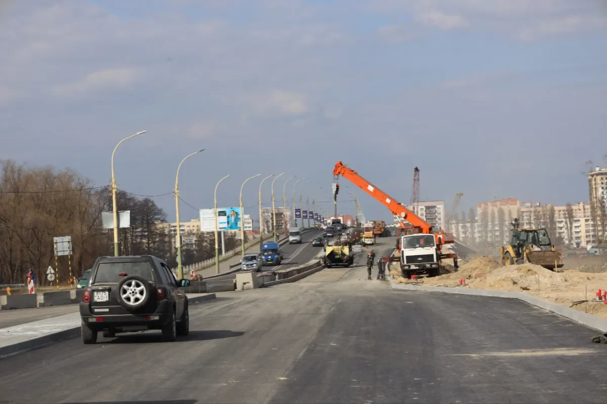 Стало известно, когда сдадут новую ветку моста через Мухавец в центре Бреста