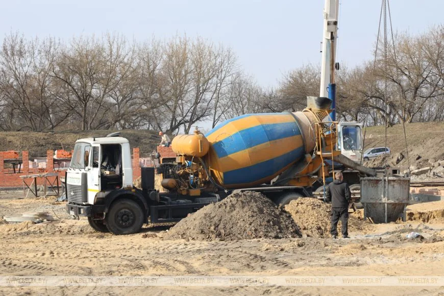 Рассказываем, что строят в Брестской крепости