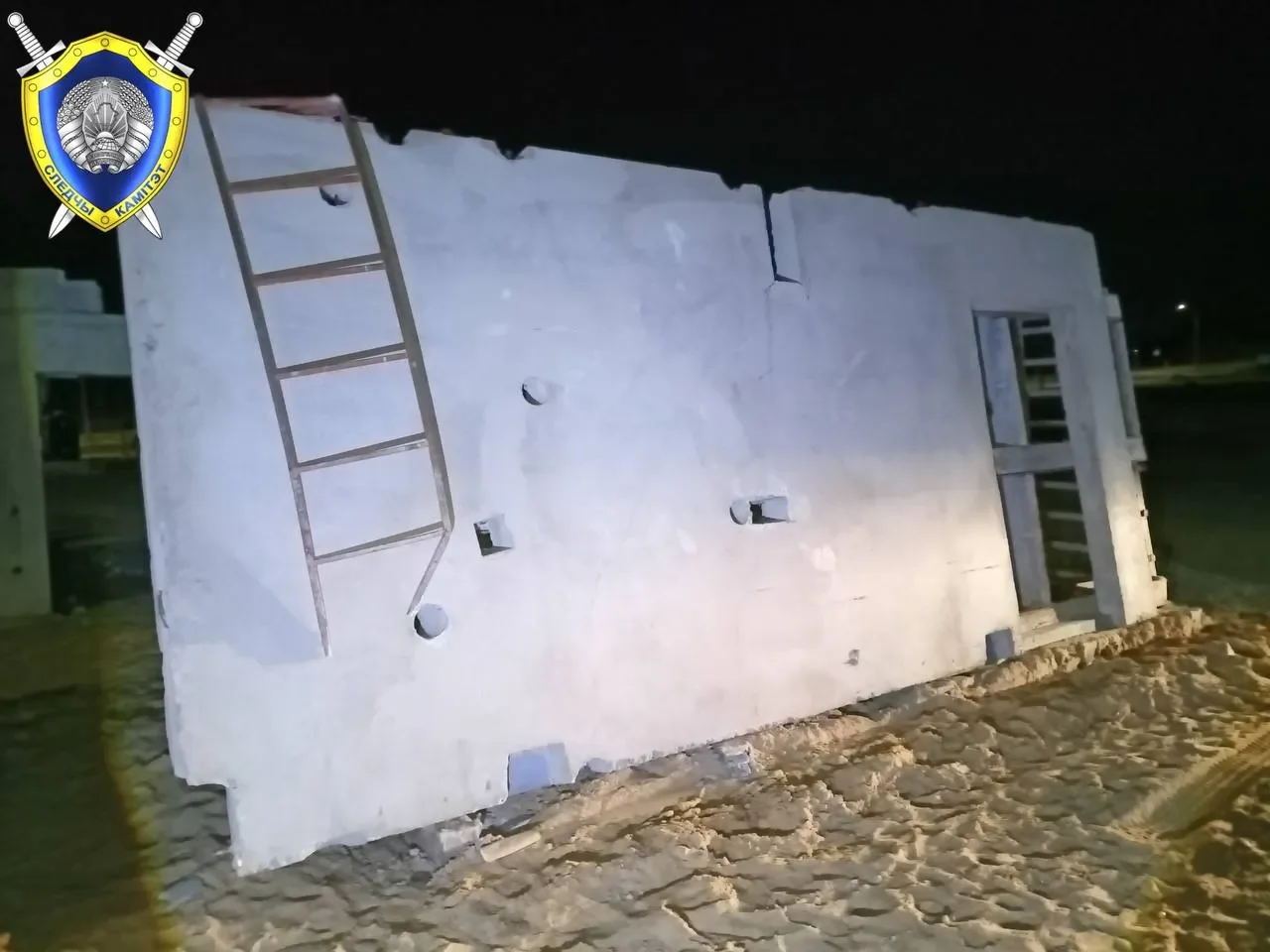 В Брестском районе на строителей обрушилась плита: что известно