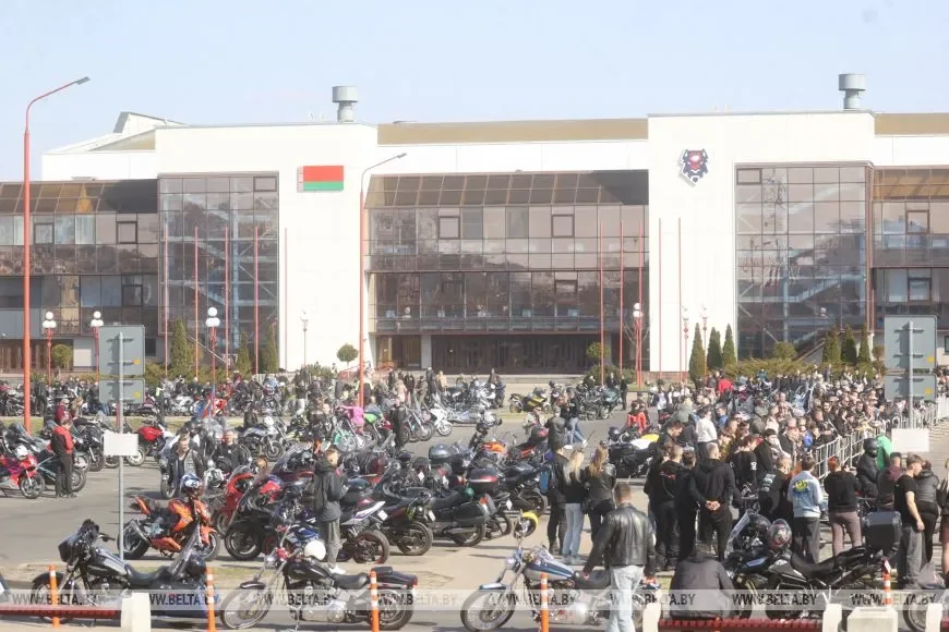 В Бресте официально открыли мотосезон — как это было