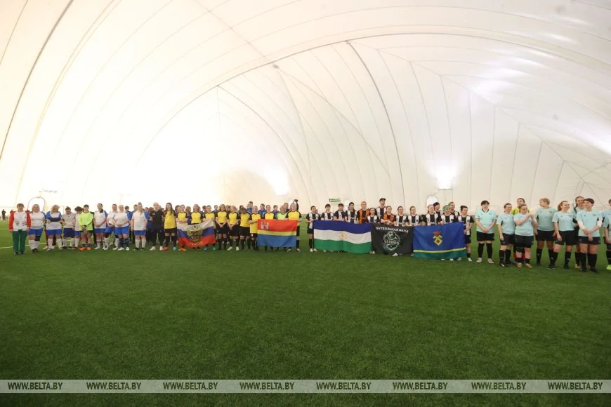 В Бресте впервые проходит международный турнир по футболу среди мам — фоторепортаж