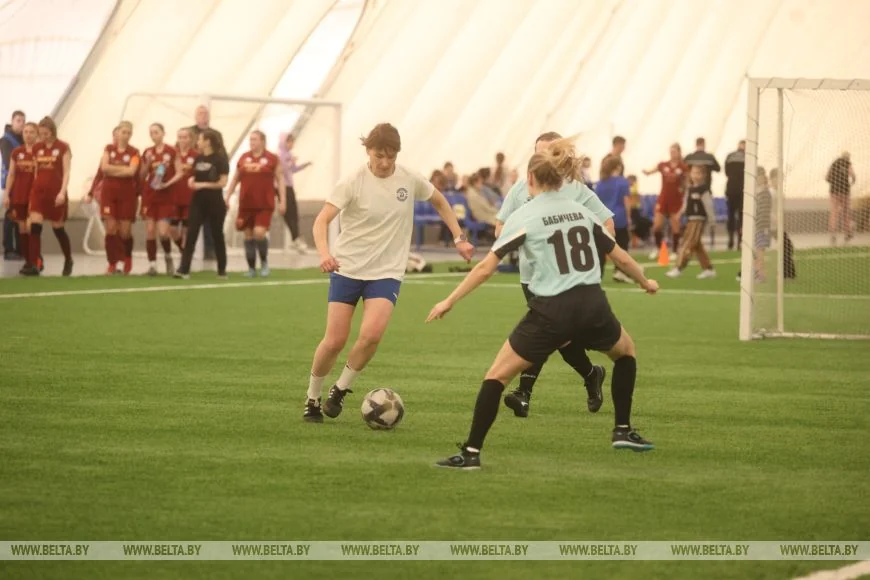 В Бресте впервые проходит международный турнир по футболу среди мам — фоторепортаж