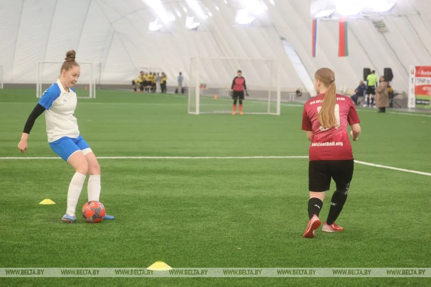 В Бресте впервые проходит международный турнир по футболу среди мам — фоторепортаж