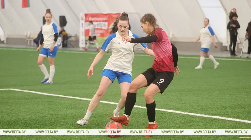 В Бресте впервые проходит международный турнир по футболу среди мам — фоторепортаж