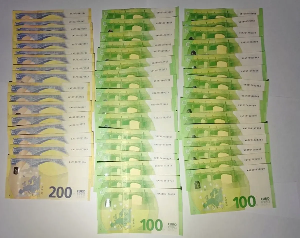 Подросток украл более 23 тысяч евро и купил восемь автомобилей