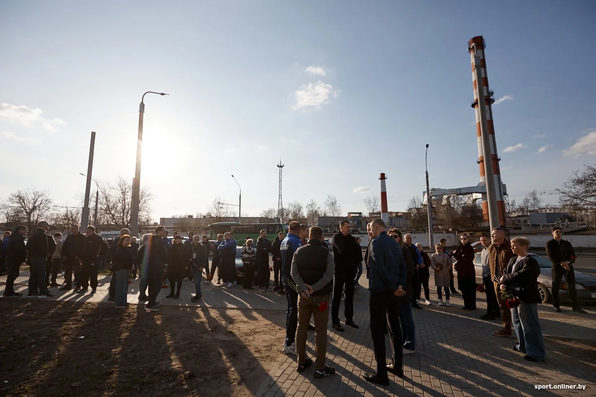 В Беларуси простились с известным гандбольным тренером Эдуардом Кокшаровым