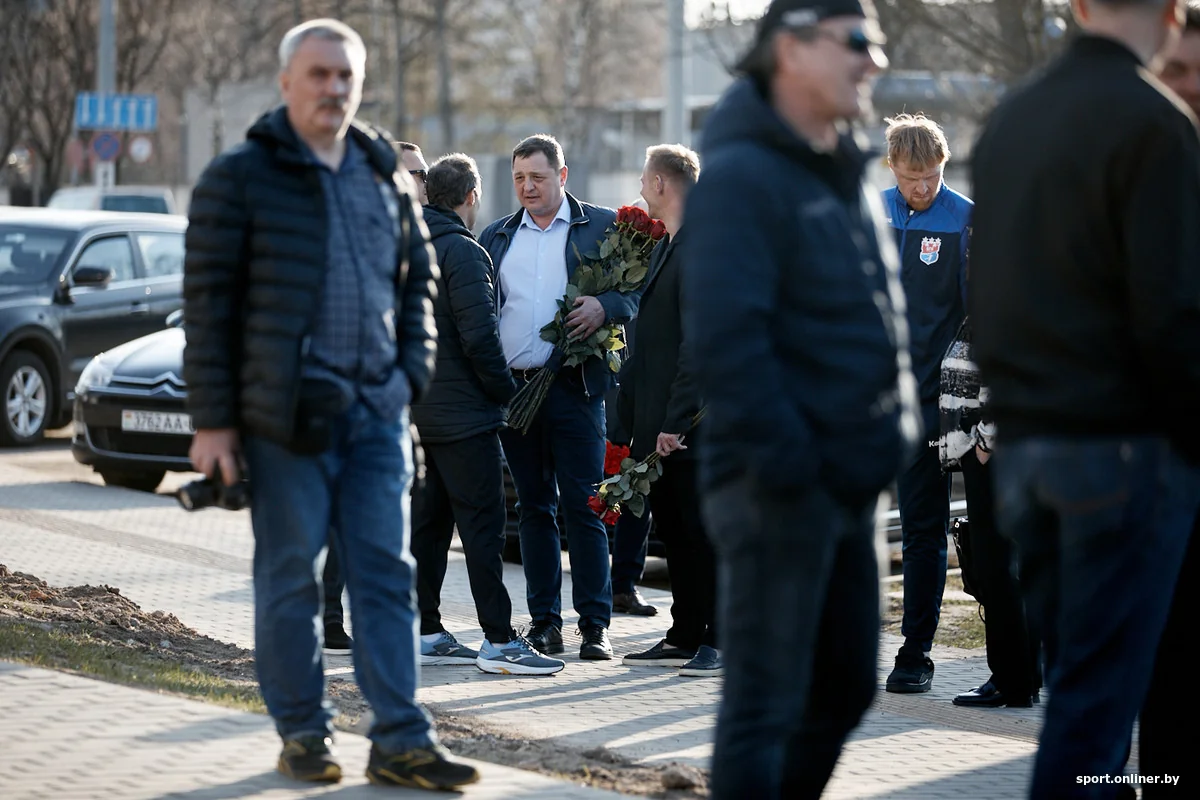 В Беларуси простились с известным гандбольным тренером Эдуардом Кокшаровым