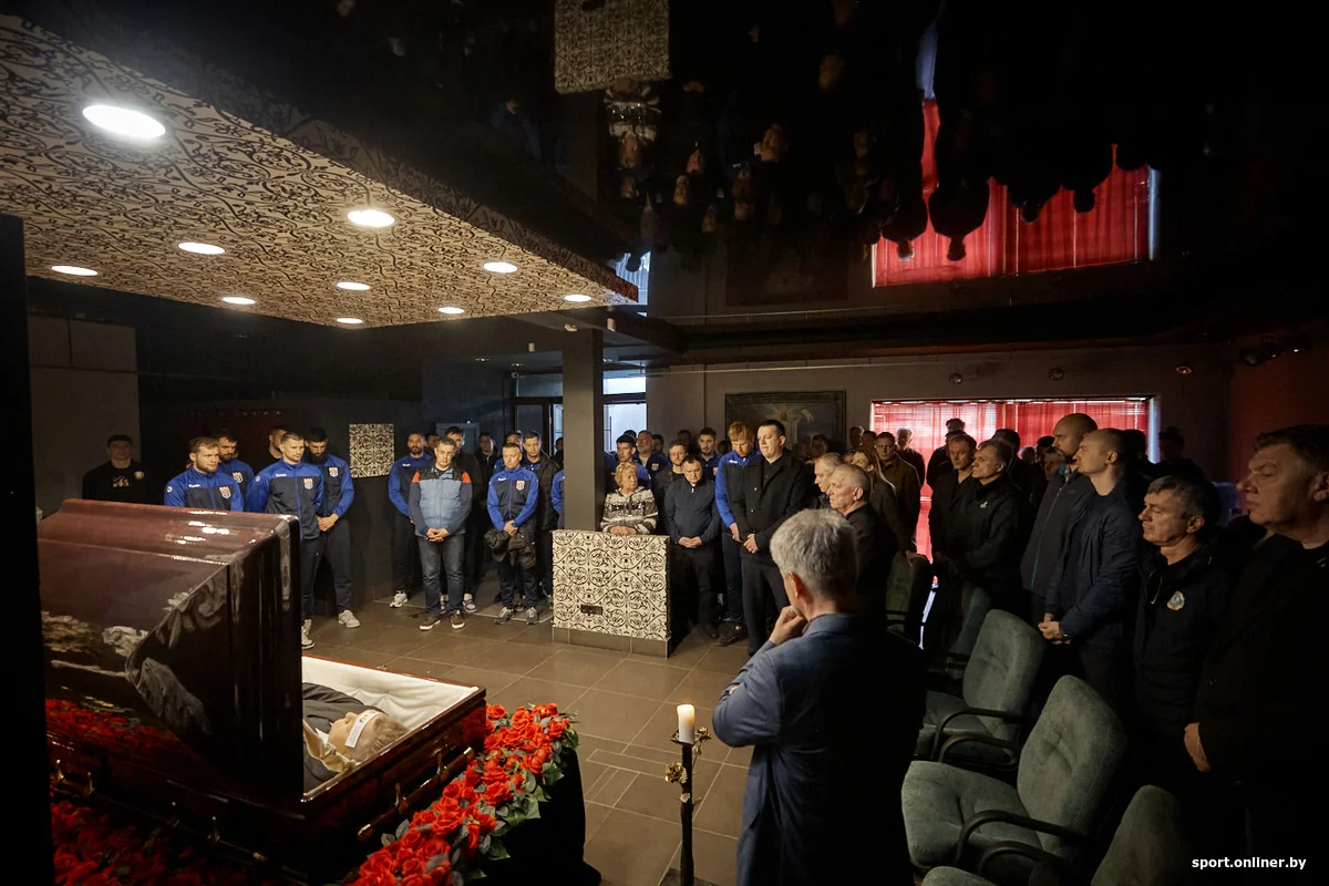 В Беларуси простились с известным гандбольным тренером Эдуардом Кокшаровым