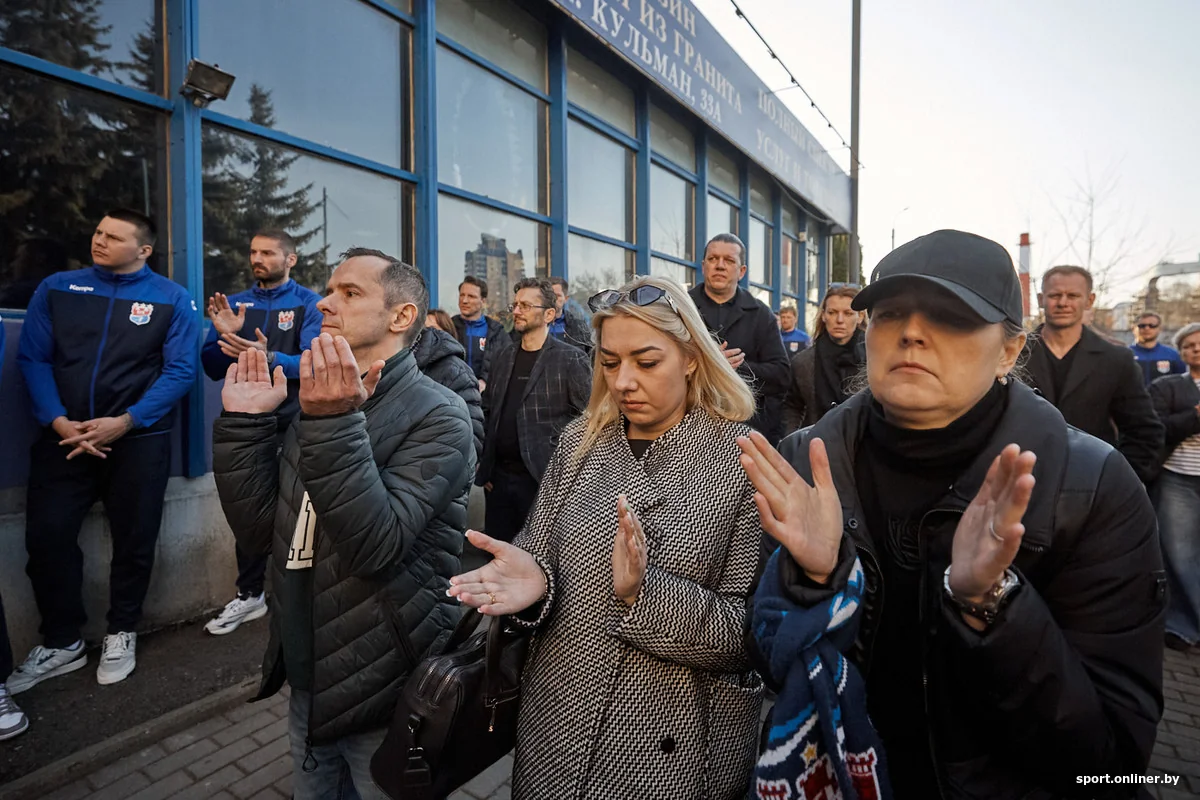 В Беларуси простились с известным гандбольным тренером Эдуардом Кокшаровым