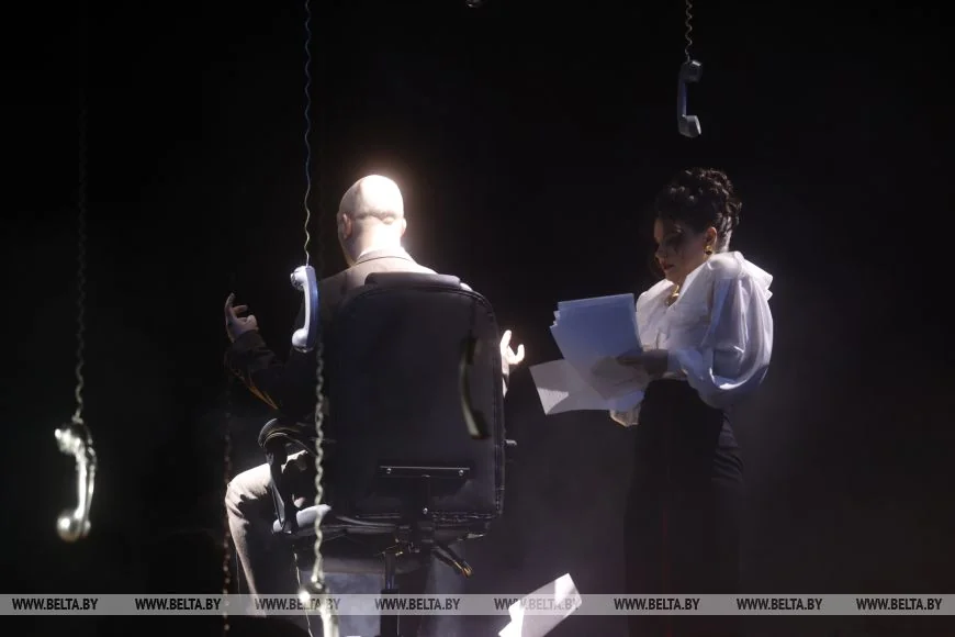 Брестский академический театр драмы представил премьеру «Мудромер»