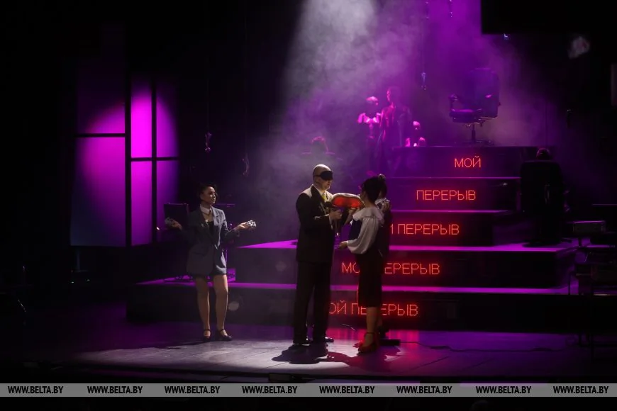 Брестский академический театр драмы представил премьеру «Мудромер»