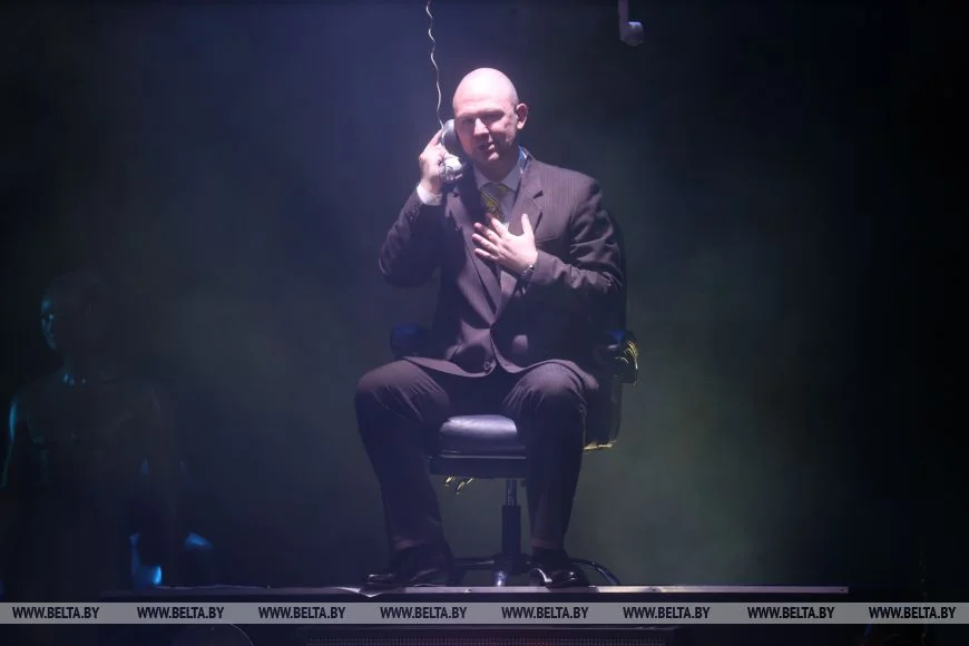 Брестский академический театр драмы представил премьеру «Мудромер»