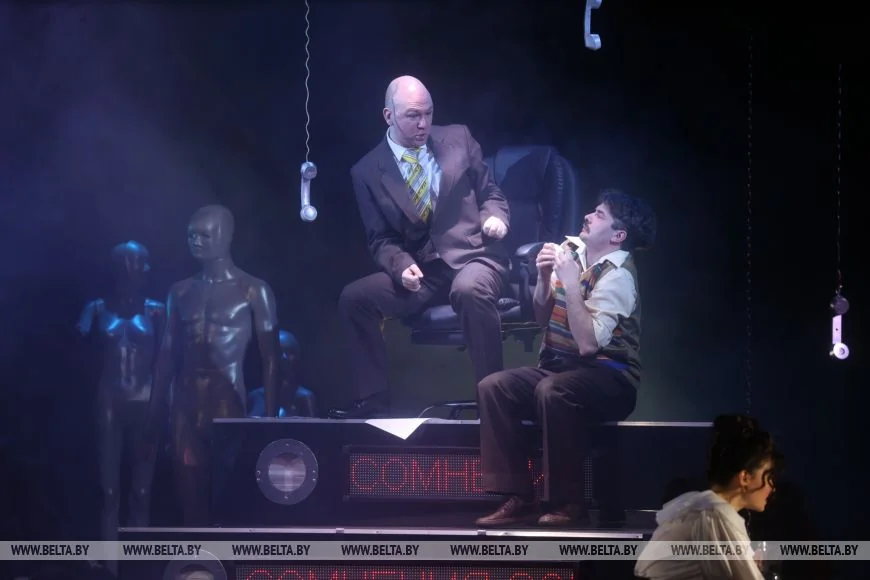 Брестский академический театр драмы представил премьеру «Мудромер»