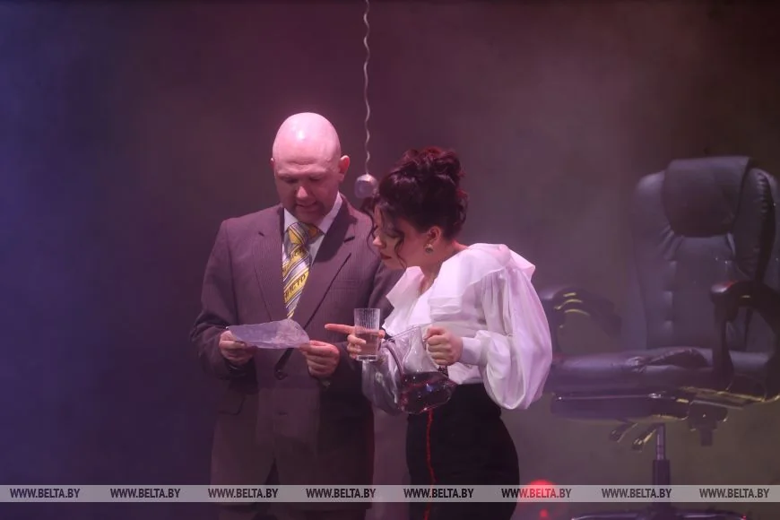 Брестский академический театр драмы представил премьеру «Мудромер»