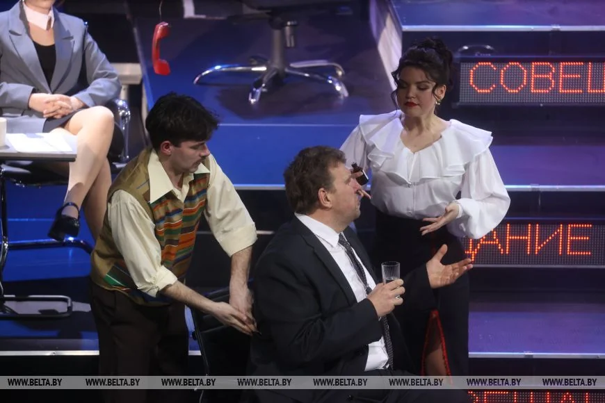 Брестский академический театр драмы представил премьеру «Мудромер»