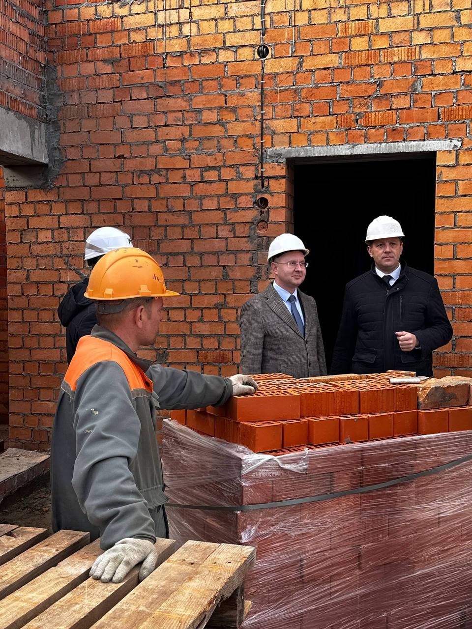 В Бресте выполнили просьбу жителей и улучшили двор