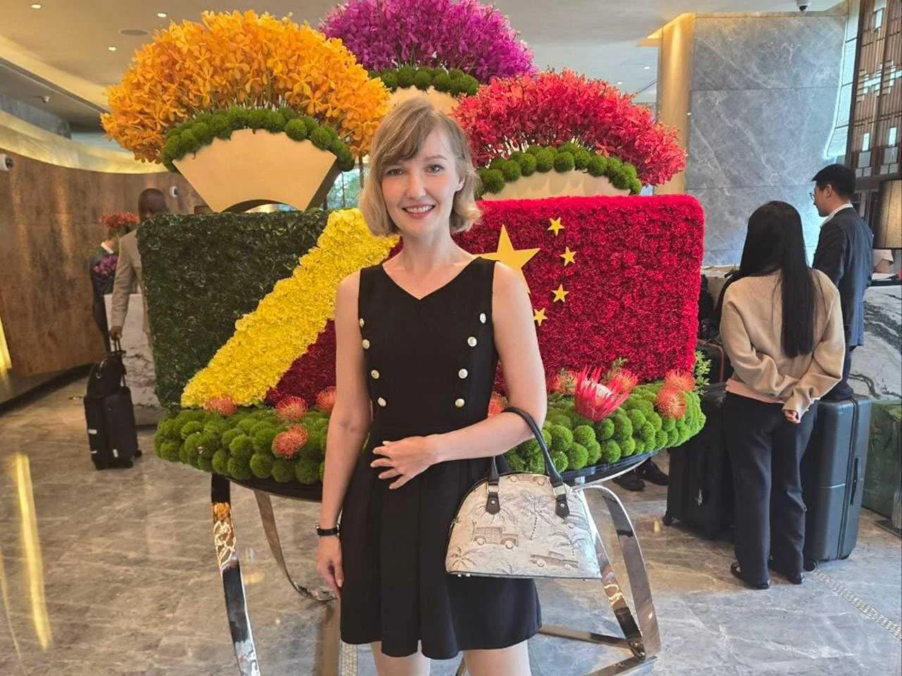 Комната с плесенью за  loading=