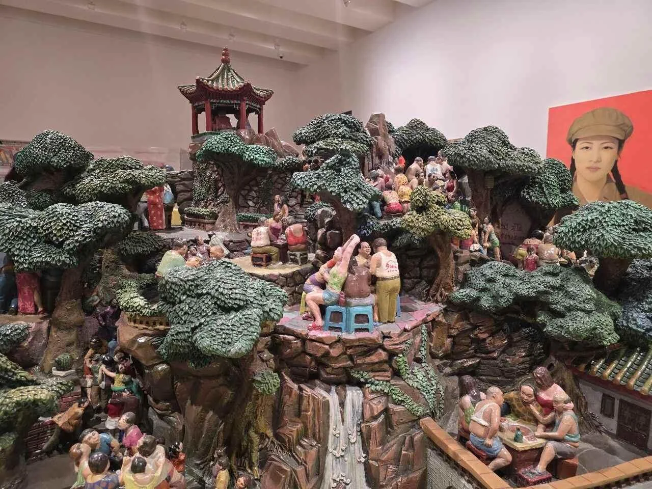 Комната с плесенью за  loading=