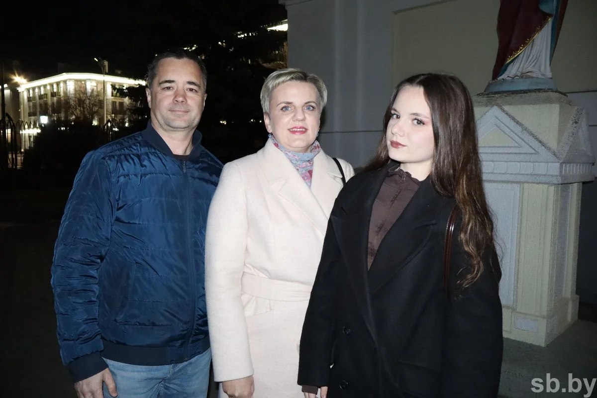 В Бресте прошло пасхальное богослужение — фоторепортаж