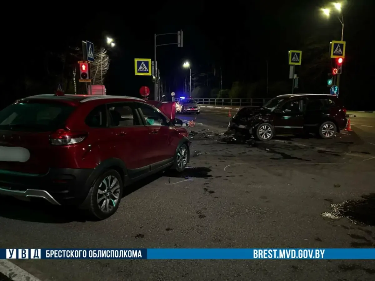 Кто не уступил дорогу: детали аварии в Брестском районе